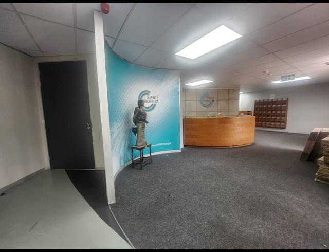 70M² OFFICE TO LET IN VORNA VALLEY